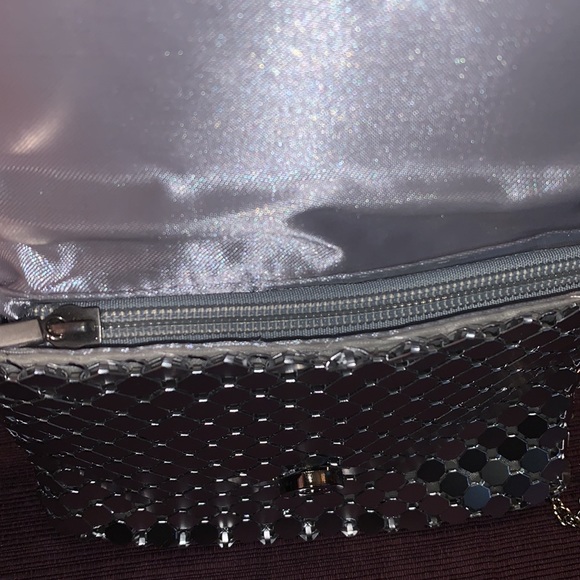 Beautiful Sparkly Silver Rhinestone Clutch Purse Shoulder Bag NWOT - Picture 8 of 10